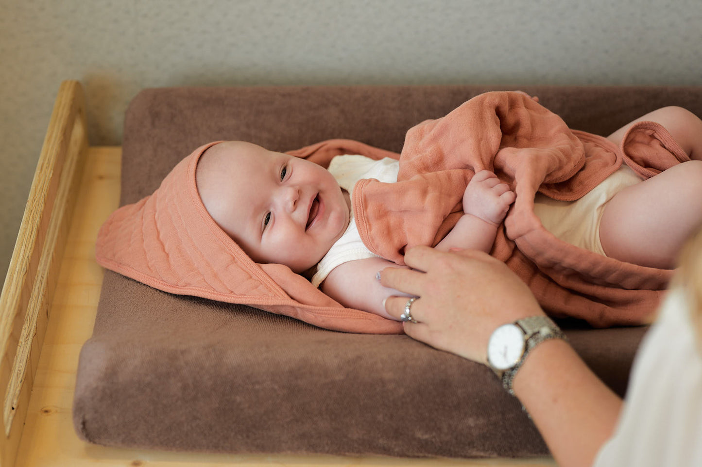 Accappatoio Triangolo Wrinkled Cotton - 75x75cm - Rosewood - Personalizzabile - Fili e Stelle