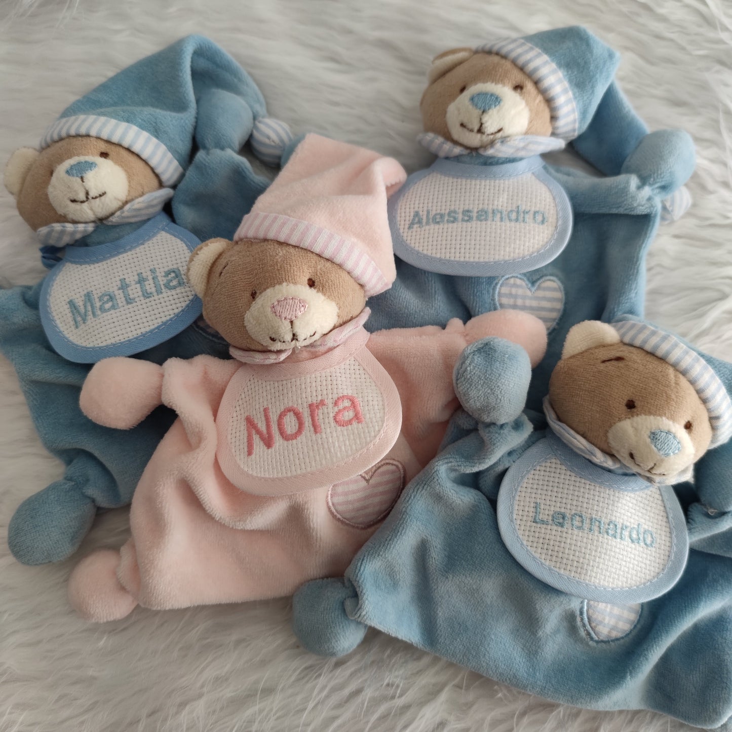 Orsetto Doudou con Bavaglina in Tela Aida Personalizzato con Nome - Colori Vari - Fili e Stelle